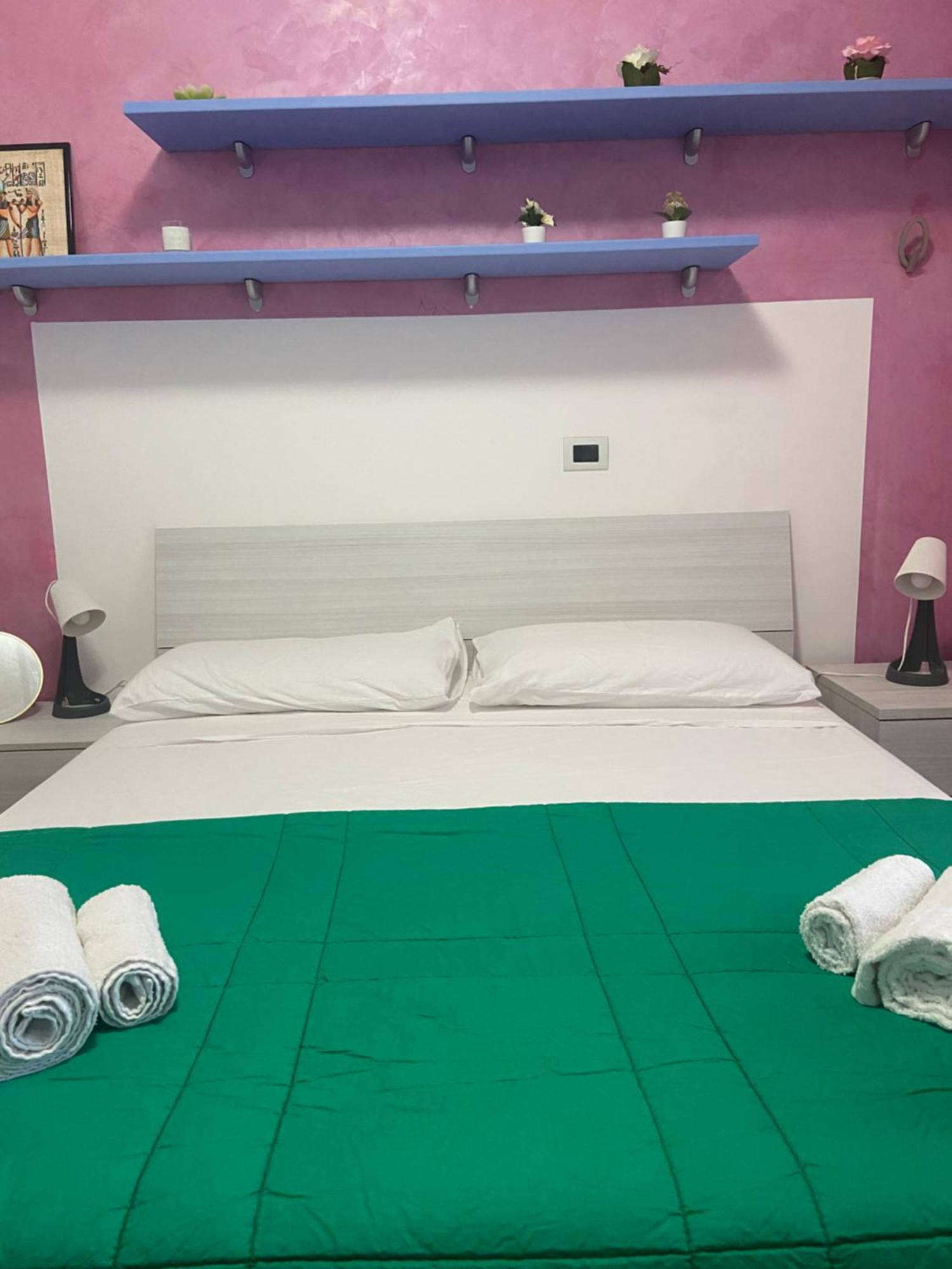 Caserma Guelfa - Casa Vacanza Chiarina San Benedetto del Tronto Bagian luar foto